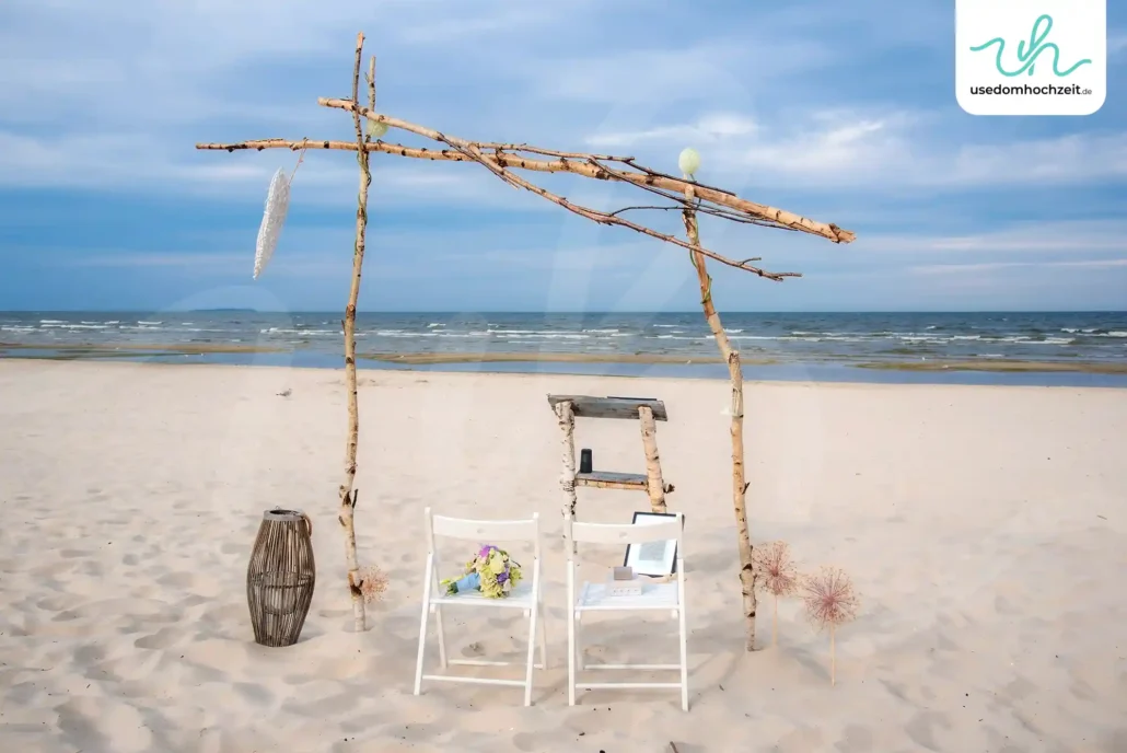 Freie Trauung am Strand Aufbau mit Meerblick